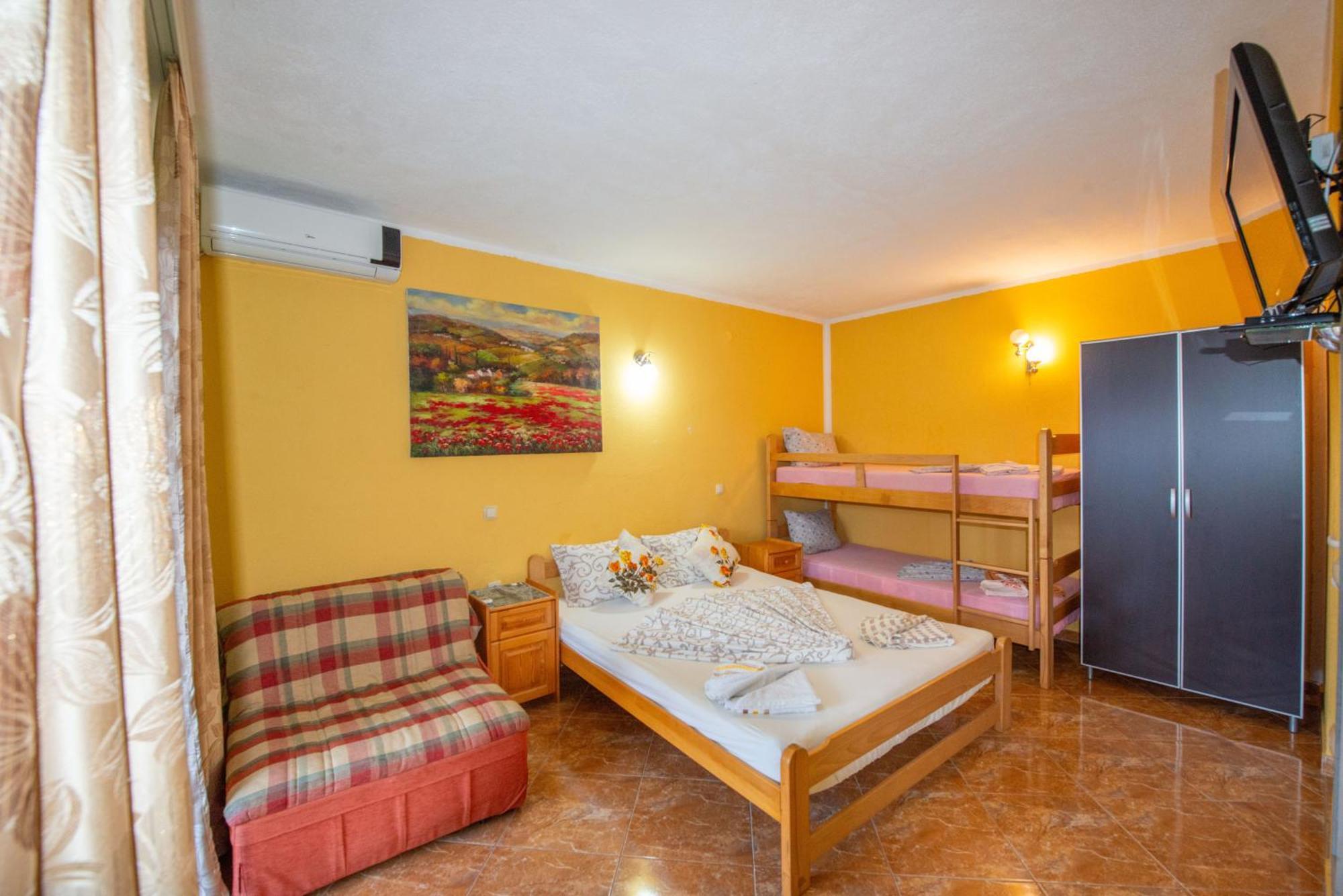 Apartments And Bungalow Casa Palma Ulcinj Quarto foto
