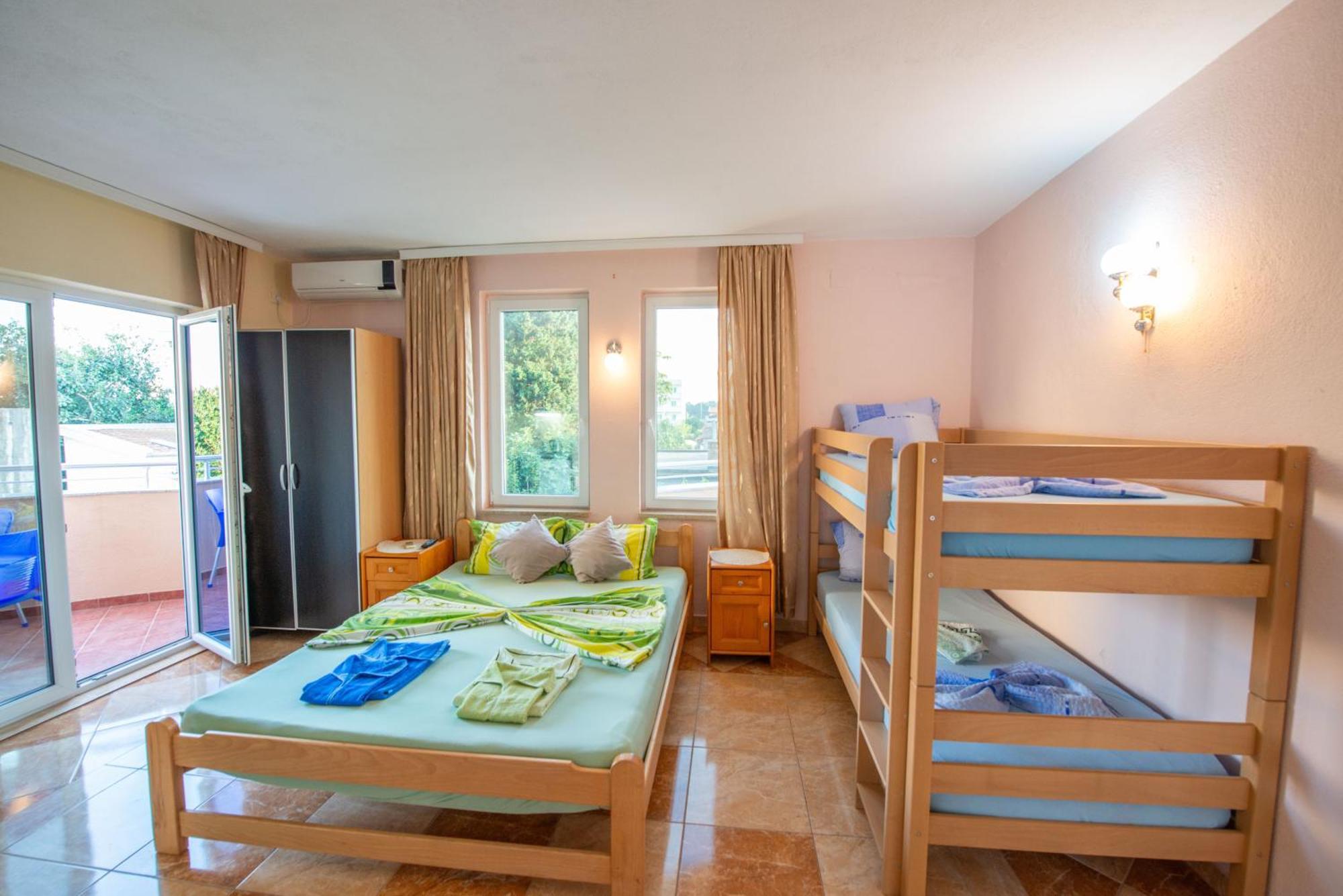 Apartments And Bungalow Casa Palma Ulcinj Quarto foto